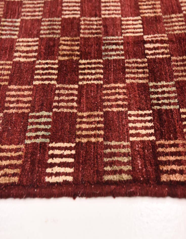 Detail image of  6' 8 x 9' 5  Hand Knotted Darya Rug