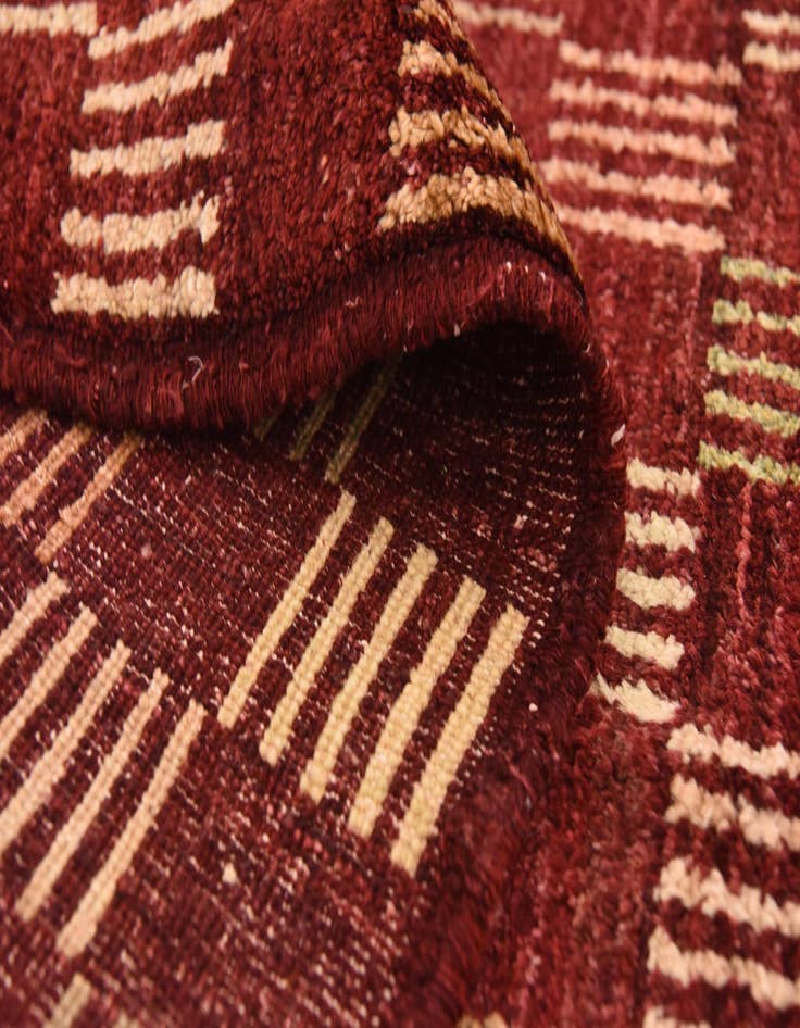 Detail image of  6' 8 x 9' 5  Hand Knotted Darya Rug