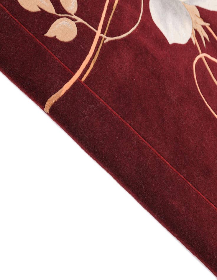 Detail image of  3' 11 x 5' 11  Hand Knotted Darya Rug