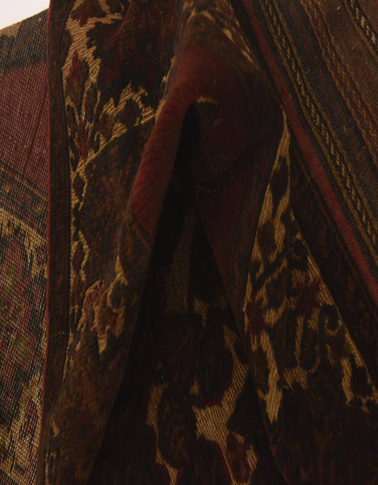 Detail image of  3' 10 x 6' 3  Hand Knotted Sumak Wool Rug