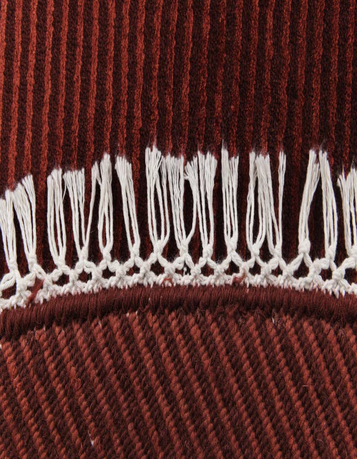 Detail image of  6' 6 x 6' 6  Hand Knotted Darya Wool Round Rug