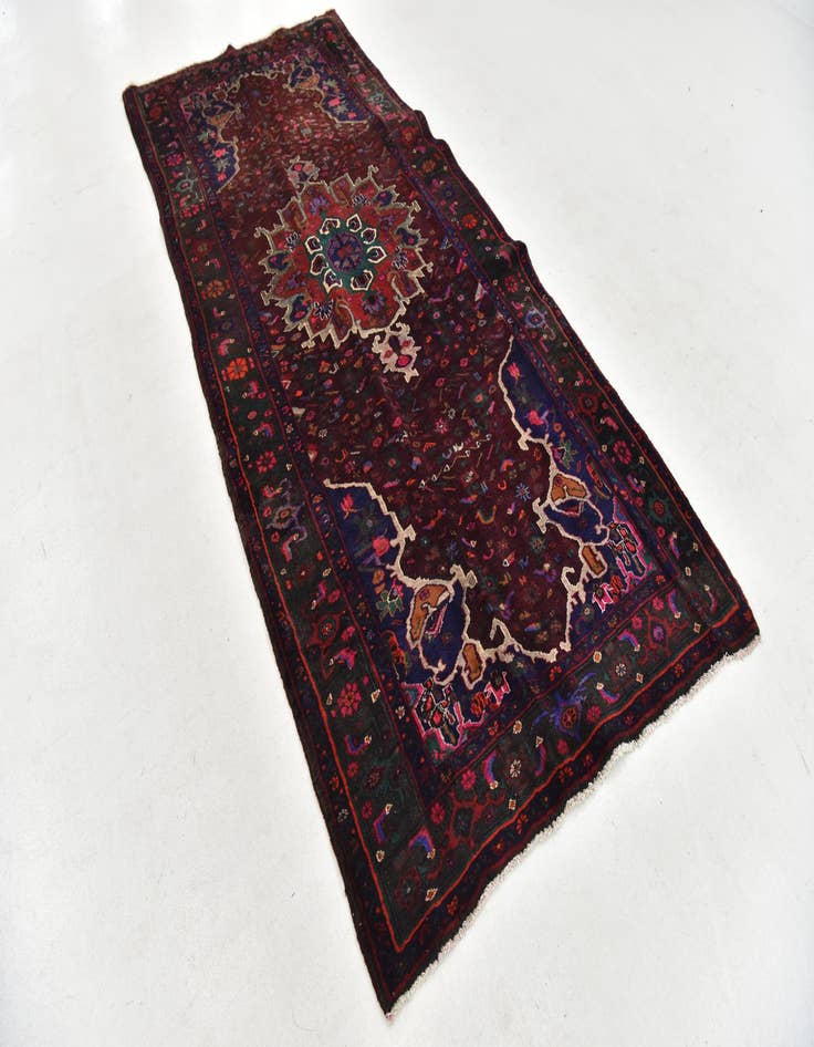 Detail image of 4' 7 x 9' 10 Hand Knotted Sanandaj Persian Wool Runner Rug