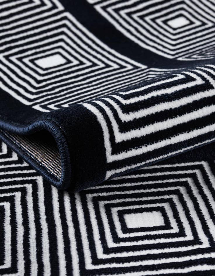 Detail image of  7' 10 x 10' Aakaar Rug