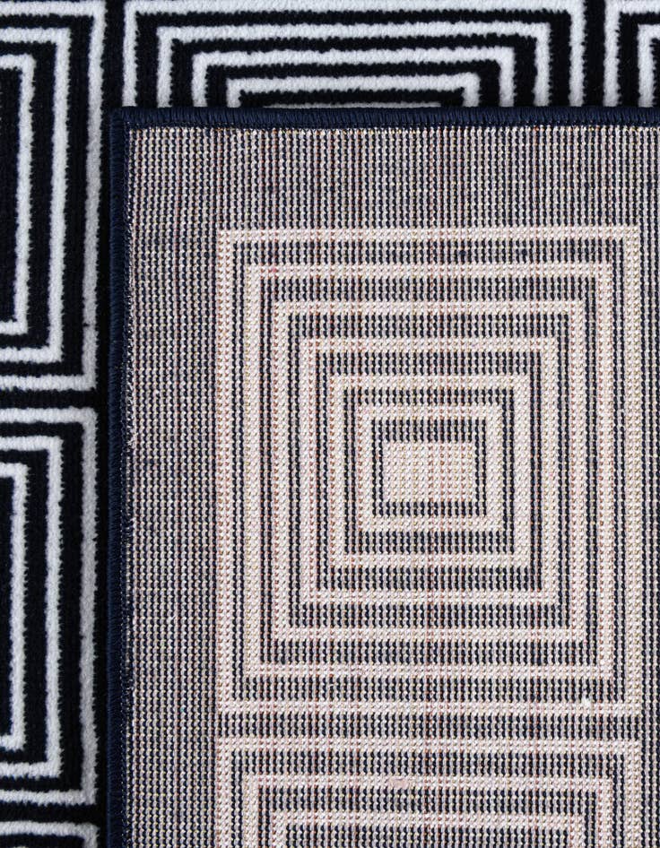 Detail image of  7' 10 x 10' Aakaar Rug