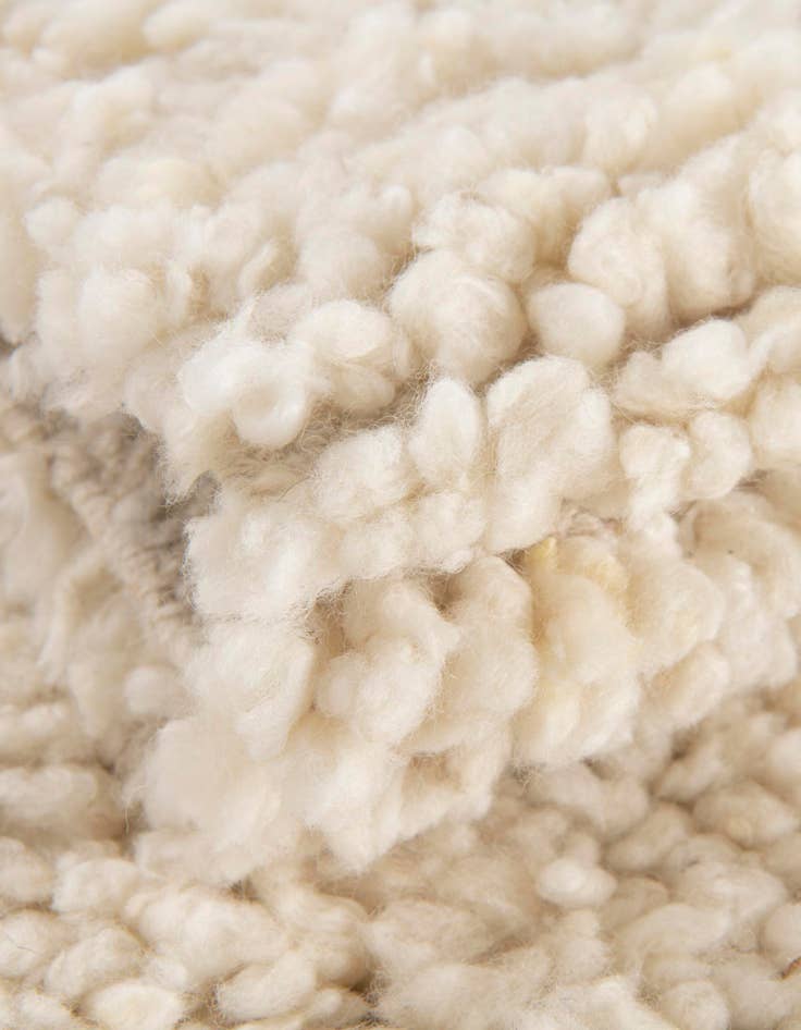 Detail image of  10' x 10'  Hand Woven Haka Deluxe Shag Round Rug