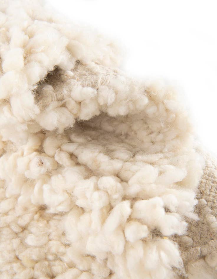 Detail image of  10' x 10'  Hand Woven Haka Deluxe Shag Round Rug