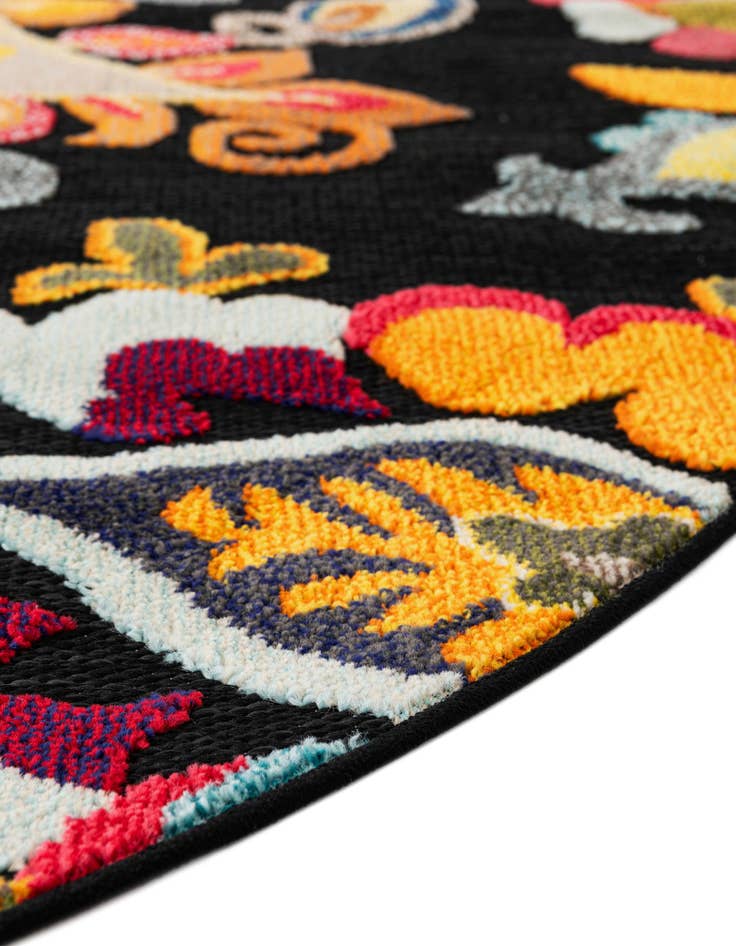 Detail image of  3' x 3'  Washable Casablanca Indoor / Outdoor Round Rug