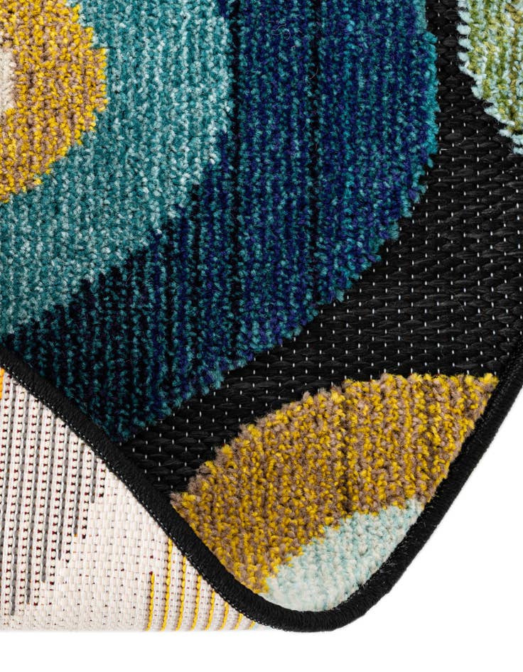 Detail image of  7' 10 x 7' 10  Washable Casablanca Indoor / Outdoor Round Rug