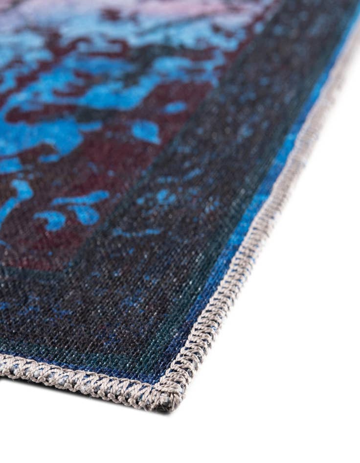 Detail image of  10' 6 x 10' 6  Washable Francesca Square Rug