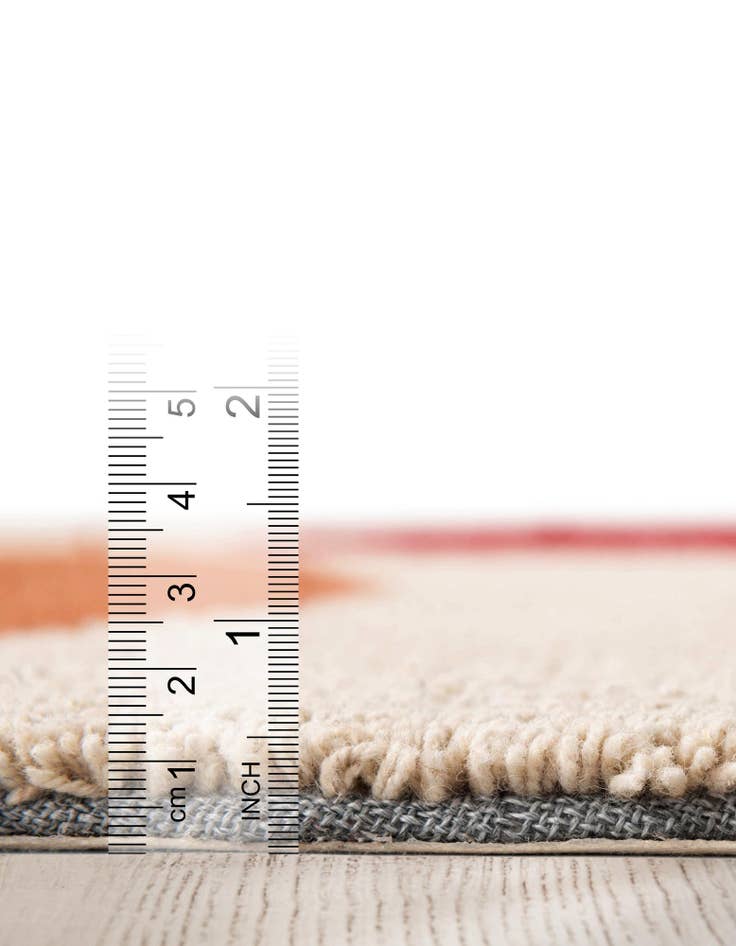 Detail image of  4' 1 x 6' 1 Handtufted Wool Freeform Rug