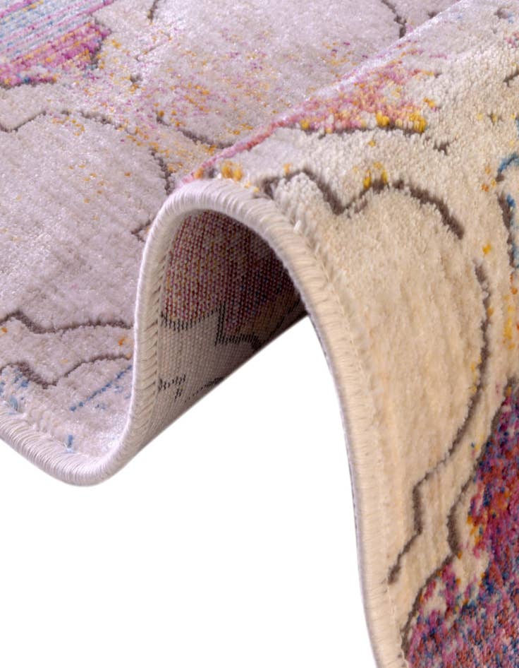 Detail image of  7' 10 x 7' 10 Deepa Octagon Rug