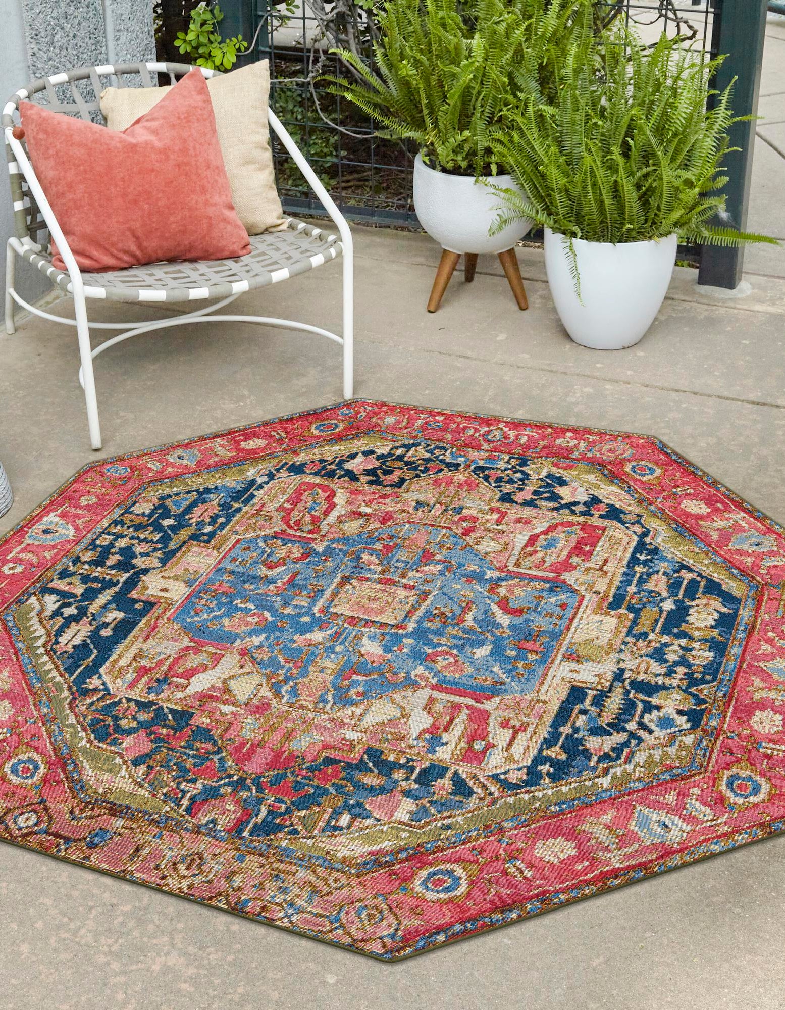 Multicolor 7' x 7' Traditional Indoor / Outdoor Octagon Rug | Rugs.com