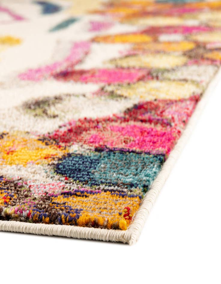 Detail image of  5' 3 x 5' 3  Washable Vivid Octagon Rug