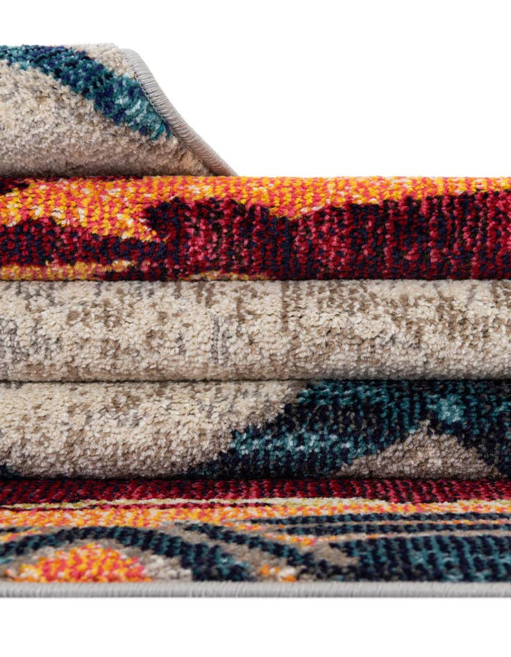 Detail image of  5' 3 x 5' 3  Washable Vivid Octagon Rug