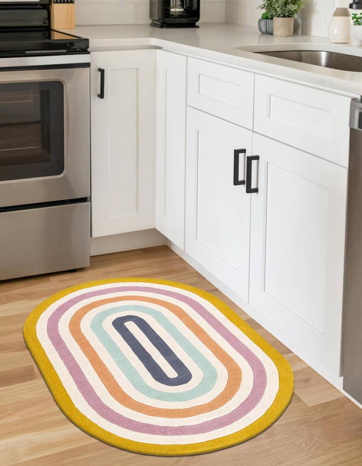 Detail image of  4' 1 x 6' 1 Hand Tufted Wool Oval Rug