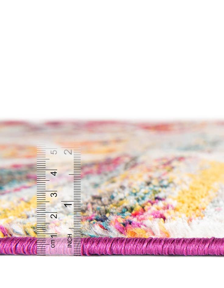 Detail image of  4' x 6' Lattice Frieze Oval Rug