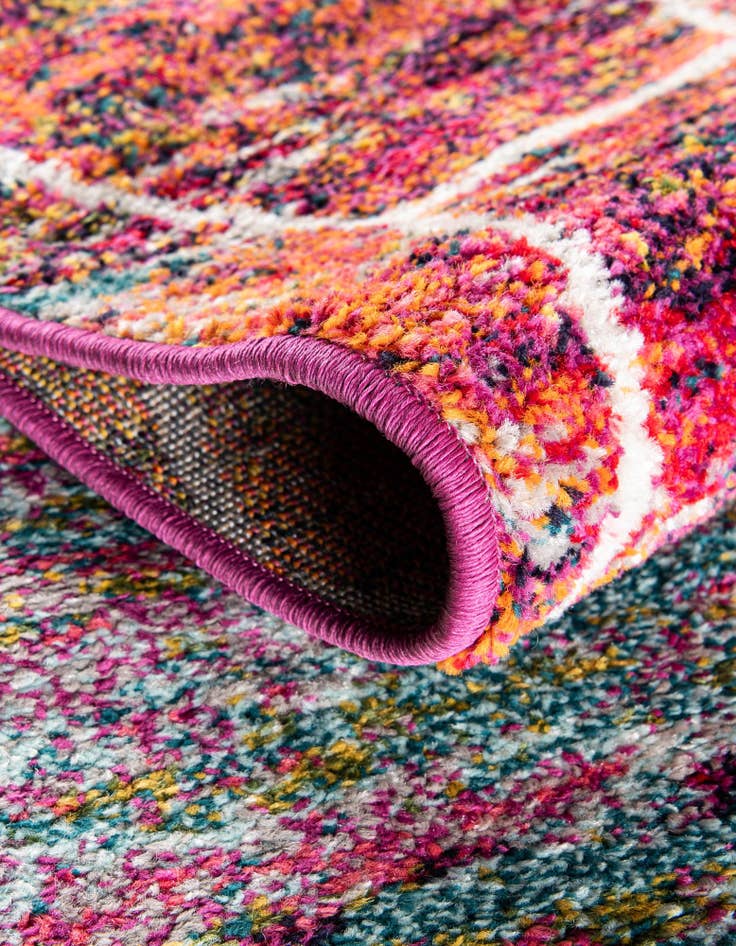 Detail image of  4' x 6' Lattice Frieze Oval Rug