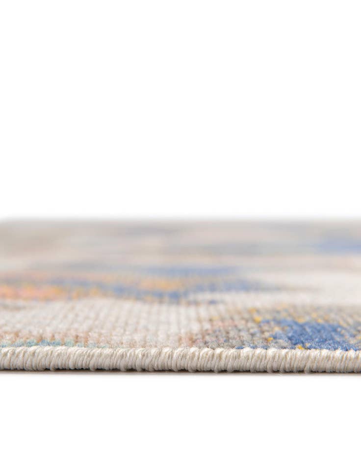 Detail image of  8' x 10' Lotus Oval Rug