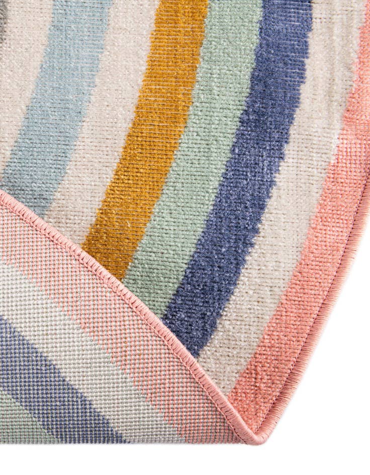 Detail image of 8' x 10' Lotus Oval Rug