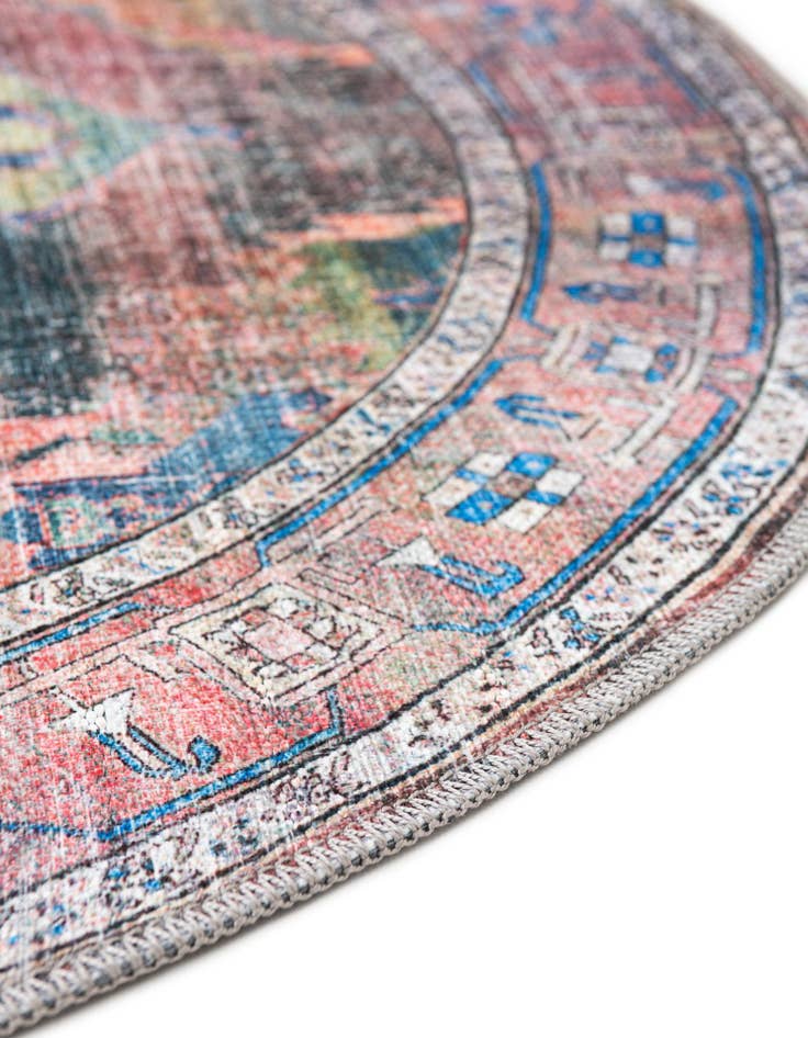 Detail image of  3' 3 x 5' 3  Washable Maahru Oval Rug