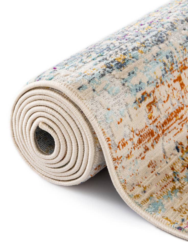 Detail image of  3' 7 x 5' 3 Malibu Oval Rug