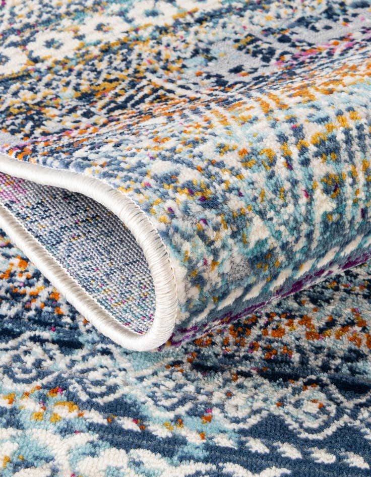 Detail image of  3' 7 x 5' 3 Malibu Oval Rug