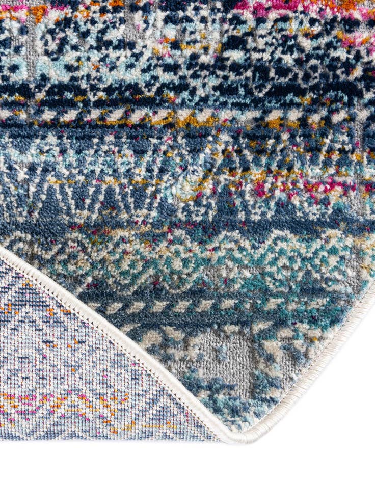 Detail image of  3' 7 x 5' 3 Malibu Oval Rug