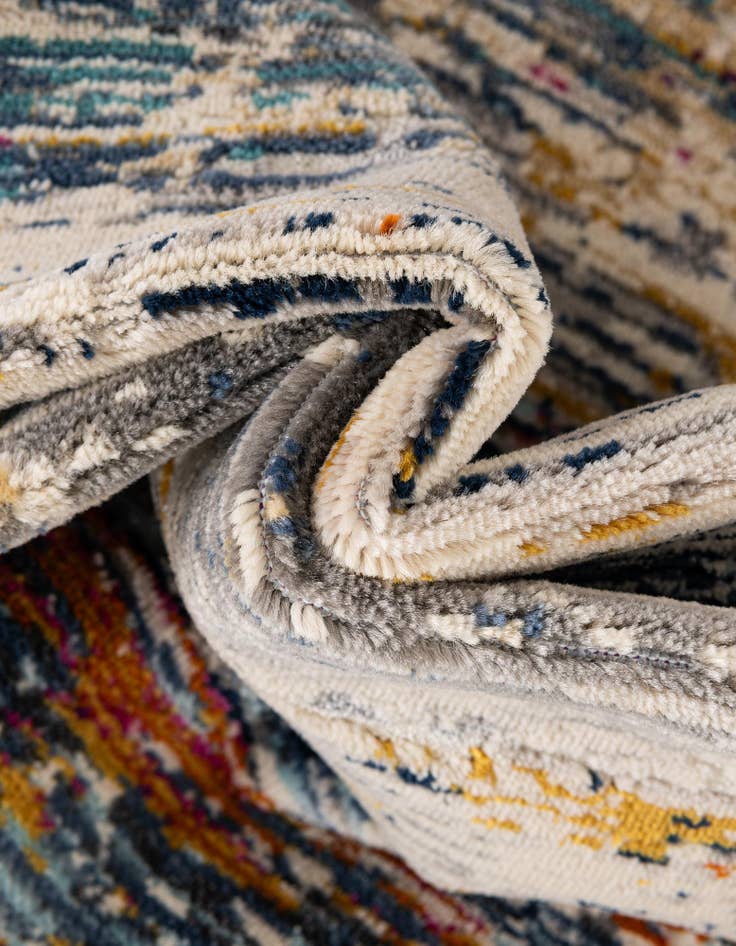 Detail image of  3' 7 x 5' 3 Malibu Oval Rug