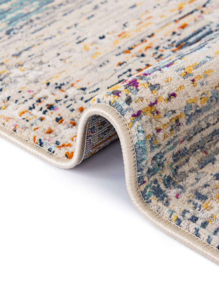 Detail image of  3' 7 x 5' 3 Malibu Oval Rug