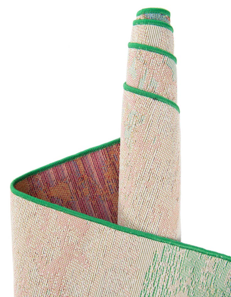 Detail image of  4' x 6'  Washable Botanical Indoor / Outdoor Oval Rug