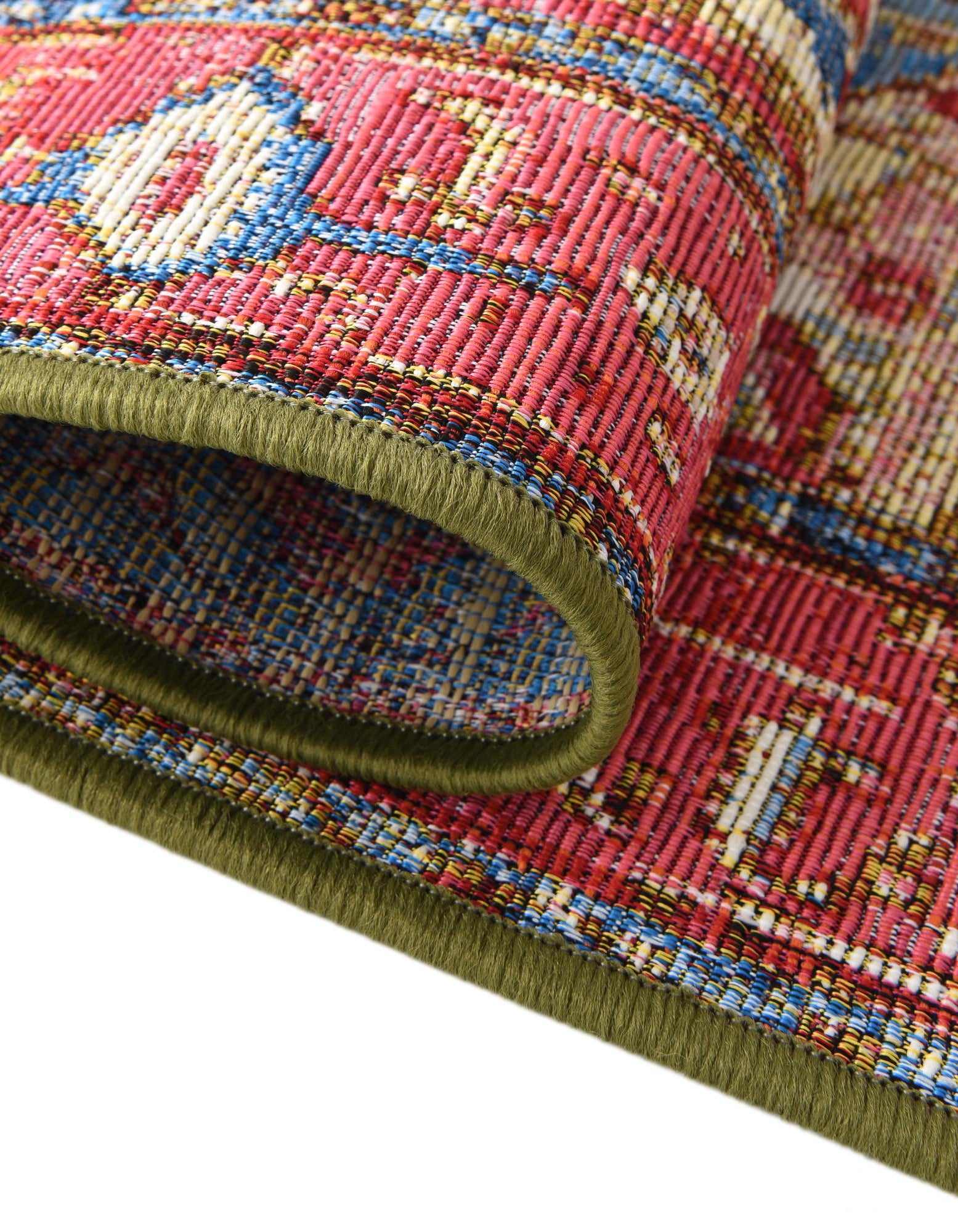 Multicolor 4' x 6' Traditional Outdoor Oval Rug | Rugs.com