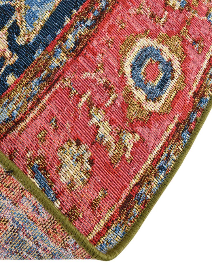 Detail image of  7' 10 x 10'  Washable Traditional Indoor / Outdoor Oval Rug