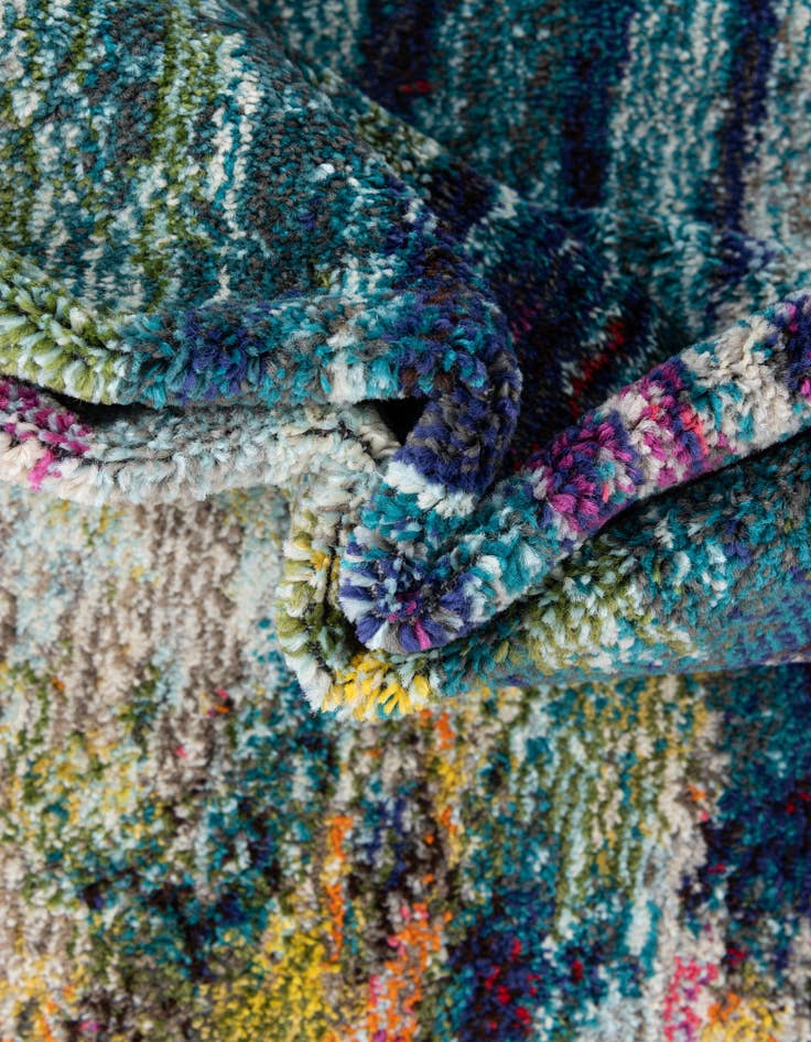 Detail image of  5' 3 x 8'  Washable Theia Oval Rug