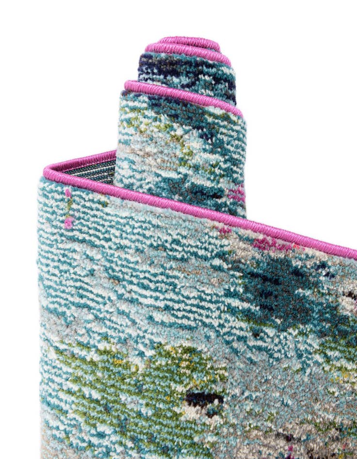 Detail image of  4' 1 x 6' 1  Washable Theia Oval Rug