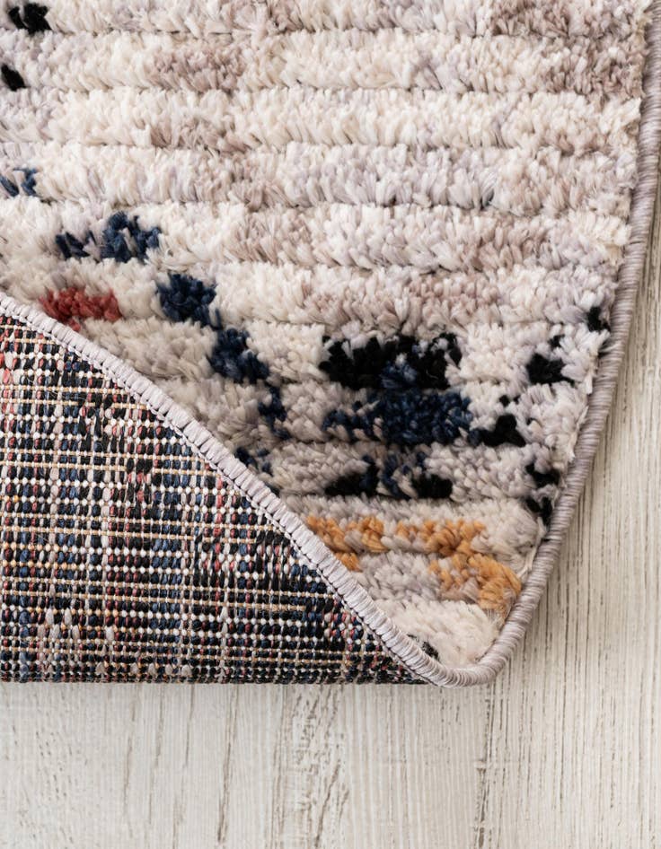 Detail image of 5' x 8' Tucson Oval Rug