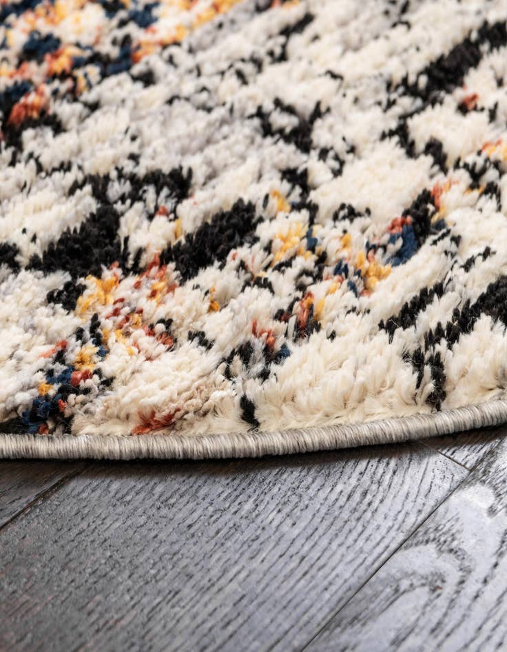 Detail image of  4' x 6' Tucson Oval Rug