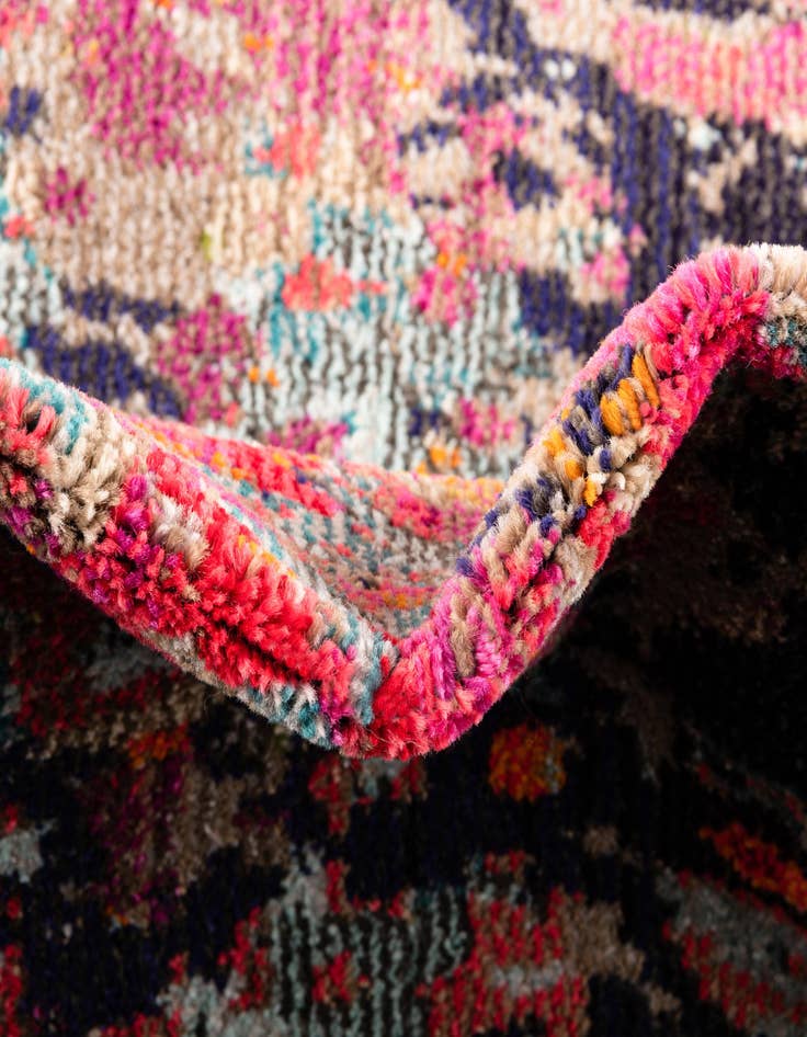 Detail image of  7' 10 x 10'  Washable Vivid Oval Rug