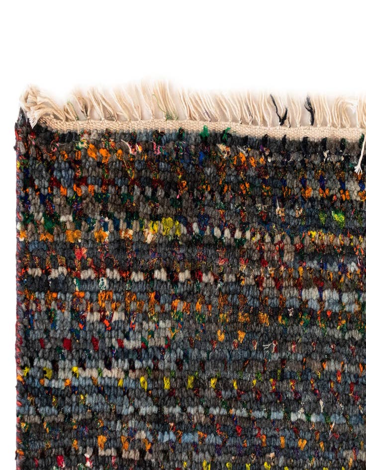 Detail image of  6' 7 x 10' Agra Wool Rug