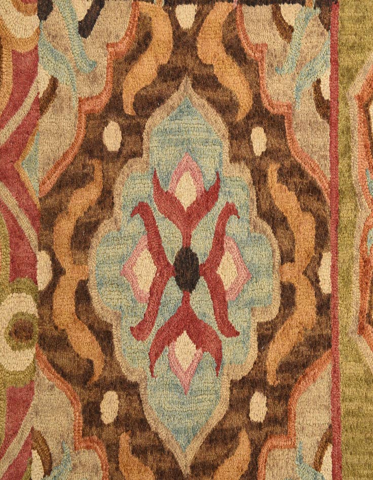 Detail image of  8' x 9' 11 Agra Rug