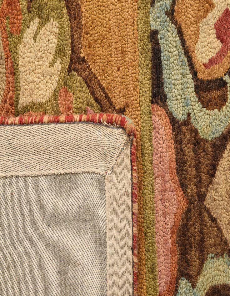 Detail image of  8' x 9' 11 Agra Rug