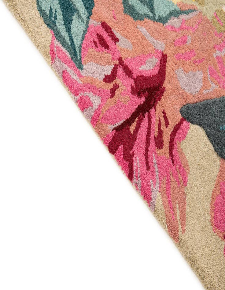 Detail image of  5' x 8' Agra Rug