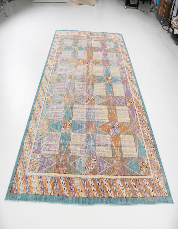 Detail image of 7' x 10' Alexis Rug