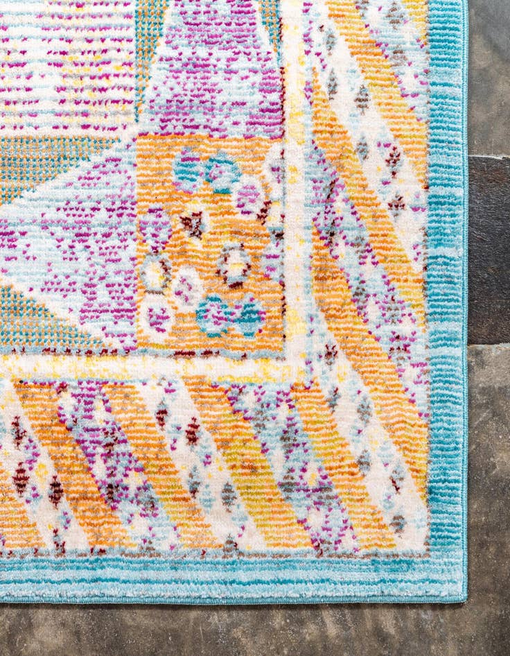 Detail image of  7' x 10' Alexis Rug