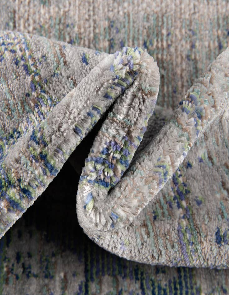 Detail image of  4' x 6' Alexis Rug