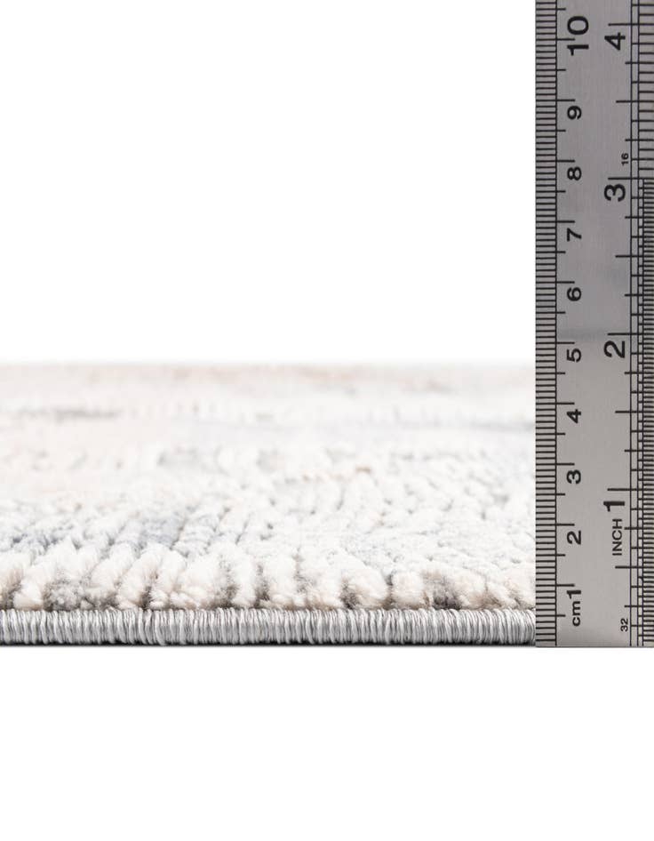 Detail image of  4' x 6' Alexis Rug