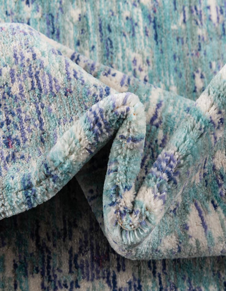 Detail image of  4' x 6' Alexis Rug