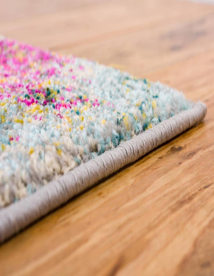 Detail image of  5' x 8'  Washable Amalfi Rug