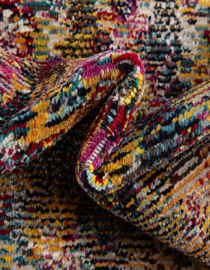 Detail image of  4' x 6' Amulet Rug