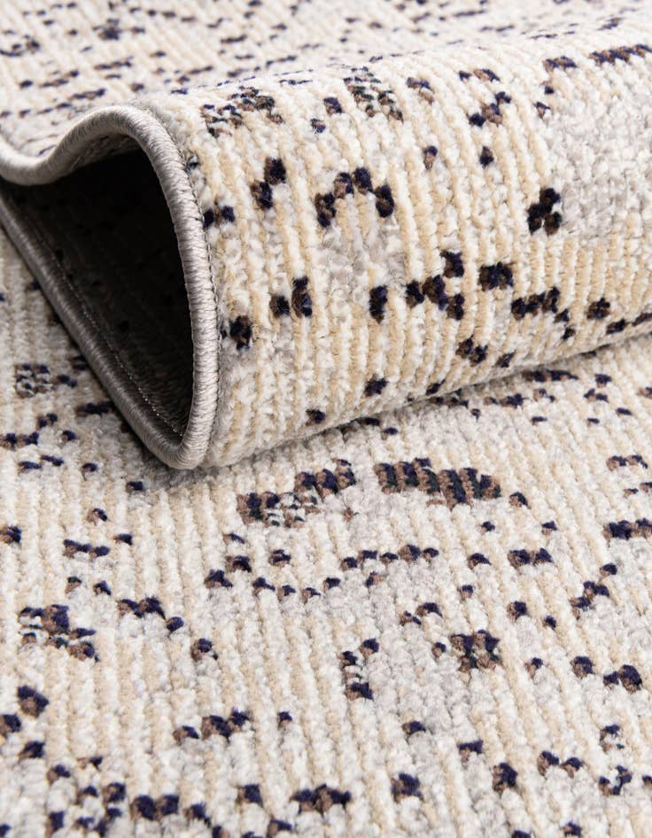 Detail image of  4' x 6' Amulet Rug