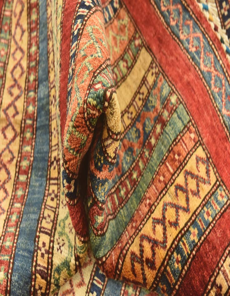 Detail image of  5' 2 x 6' 5  Hand Knotted Ariana Ziegler Rug
